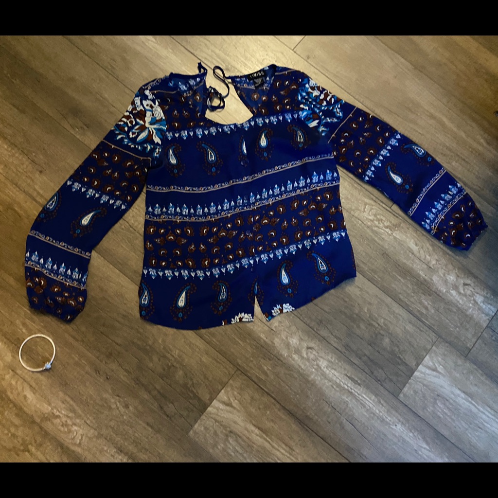 Beautiful Pattern Blouse!